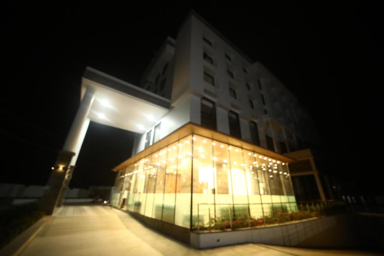 Park Avenue And Resorts Sikar Экстерьер фото