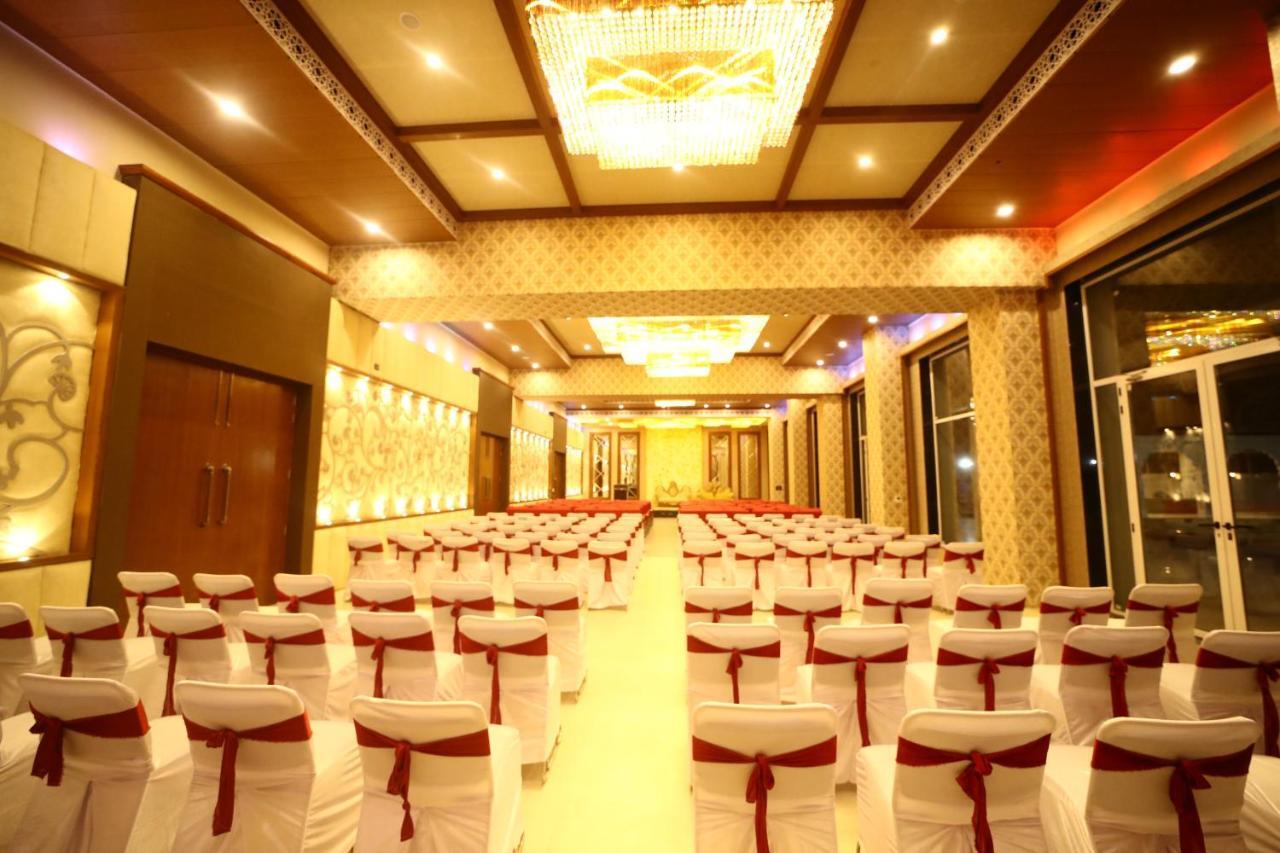 Park Avenue And Resorts Sikar Экстерьер фото