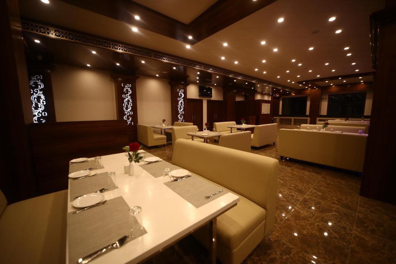 Park Avenue And Resorts Sikar Экстерьер фото